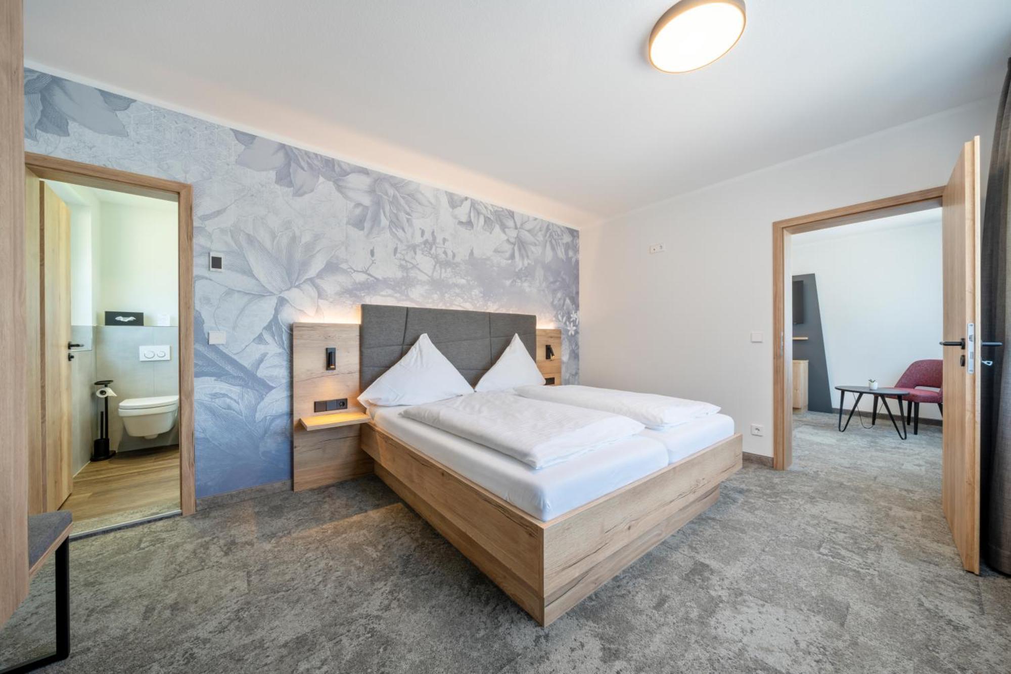 Koepfers Steinbuck Hotel Bischoffingen Bagian luar foto