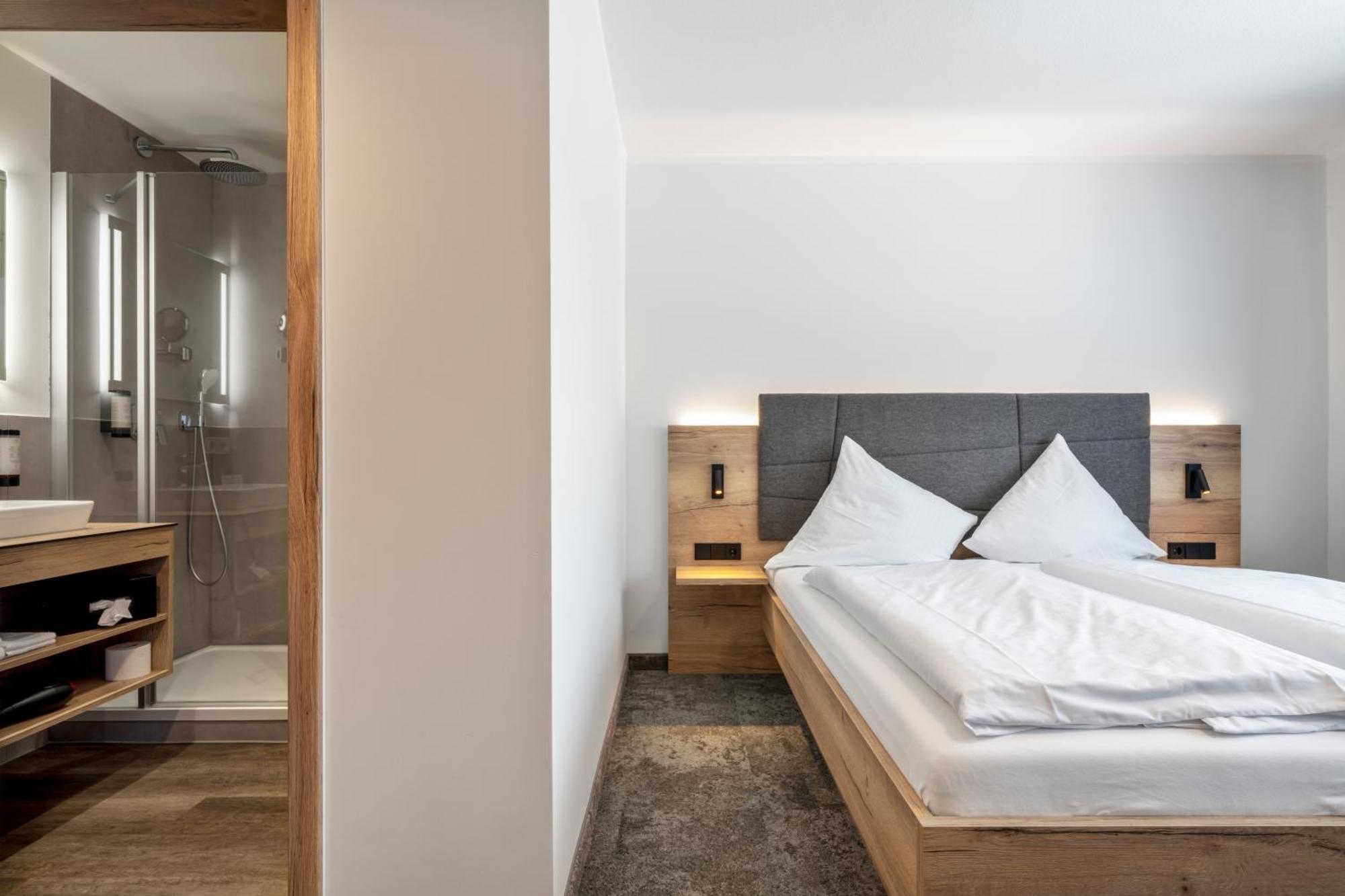 Koepfers Steinbuck Hotel Bischoffingen Bagian luar foto