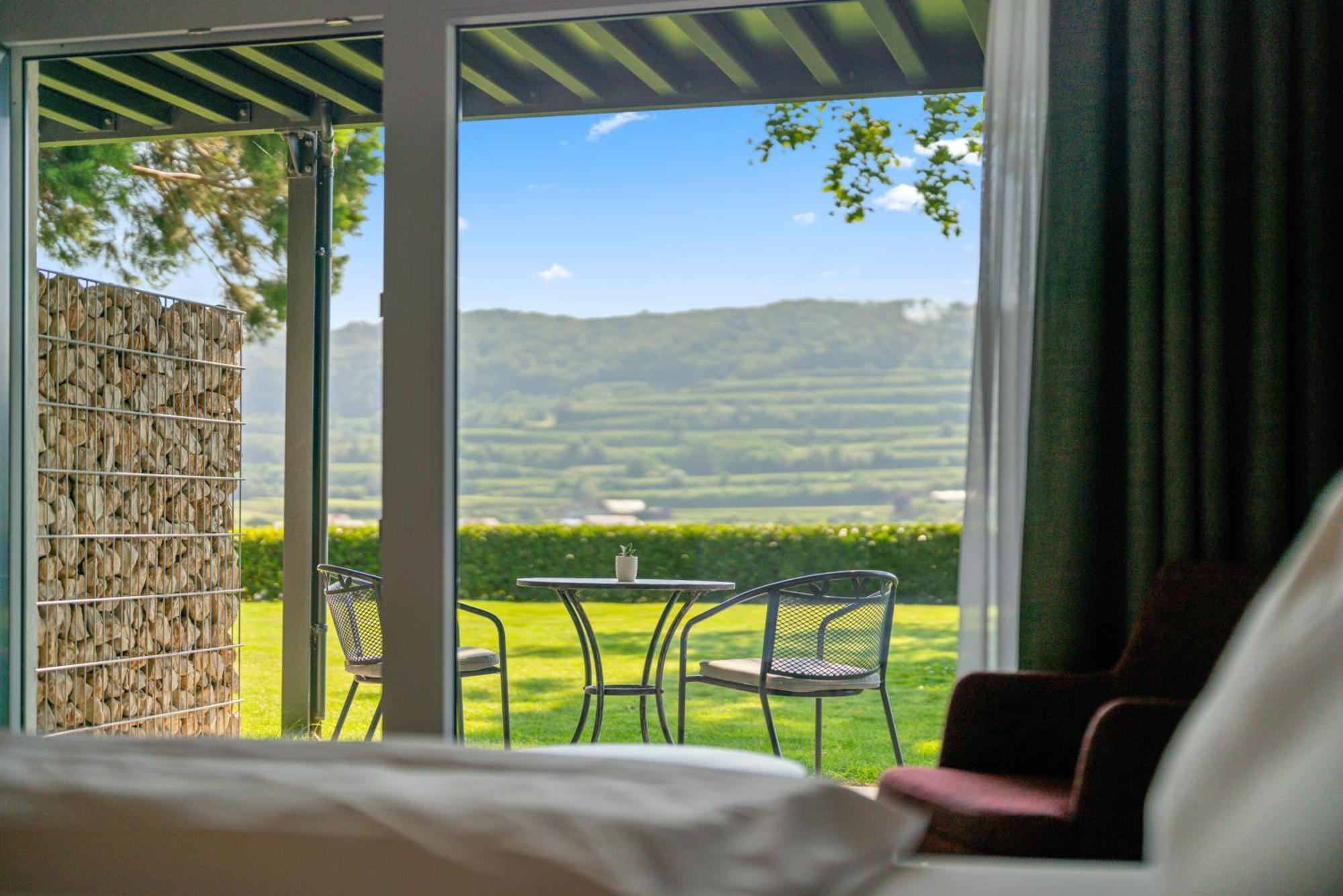 Koepfers Steinbuck Hotel Bischoffingen Bagian luar foto