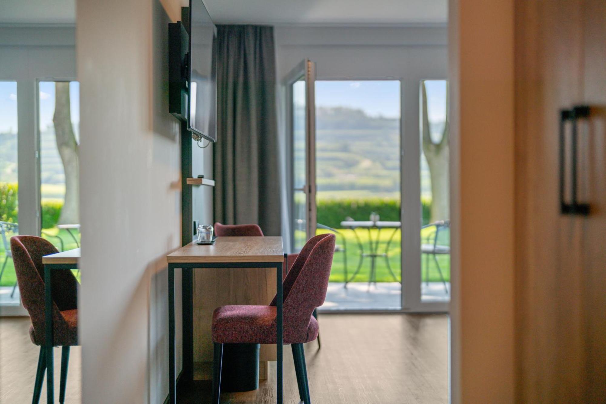 Koepfers Steinbuck Hotel Bischoffingen Bagian luar foto