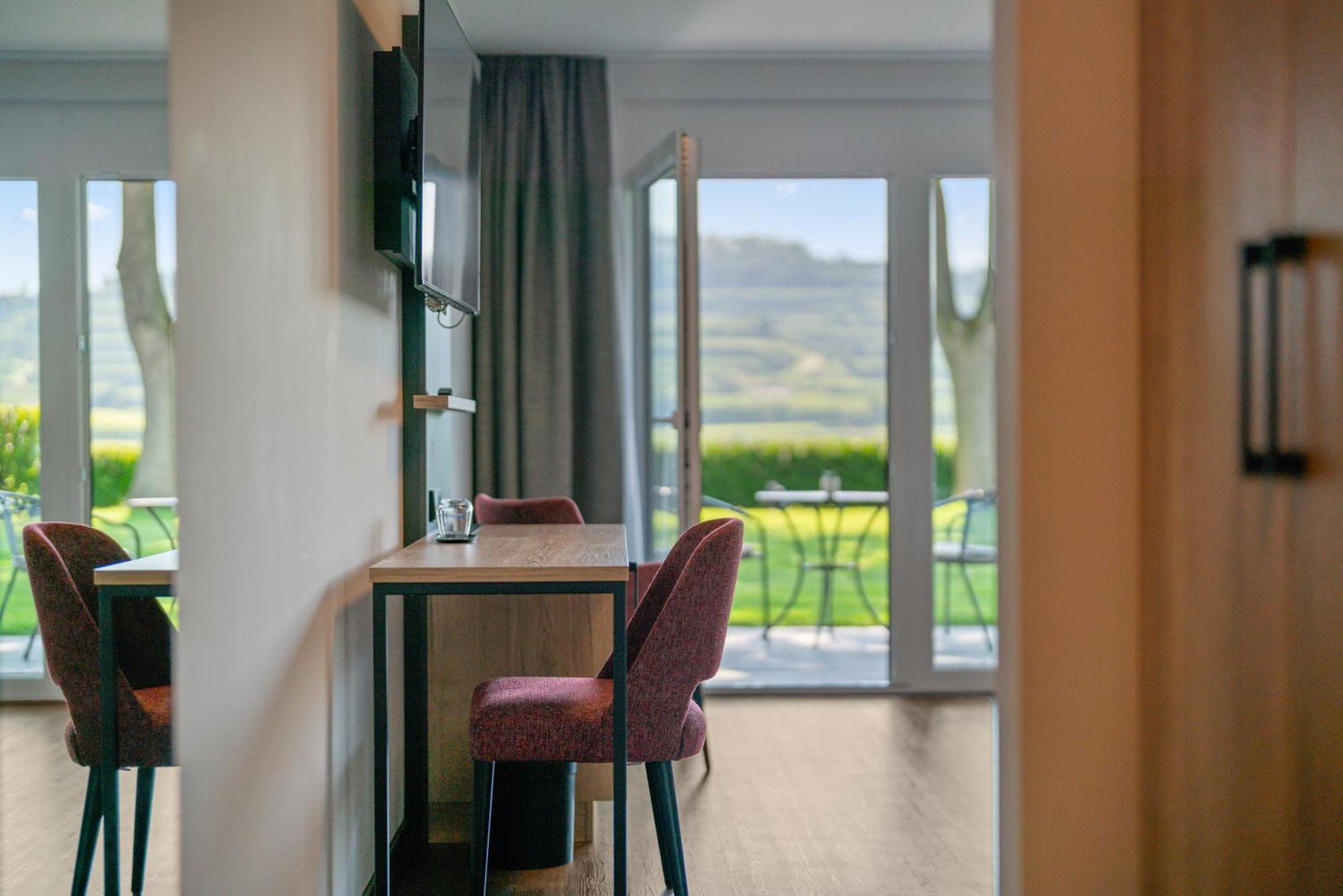 Koepfers Steinbuck Hotel Bischoffingen Bagian luar foto